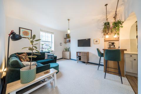 1 bedroom flat for sale, Merchant House, 39 Goulston Street, London, E1