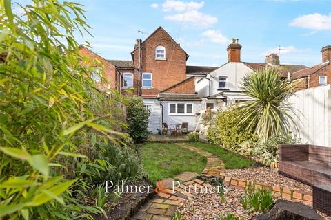 3 bedroom terraced house for sale, James Street, New Town, Colchester, Essex, CO1