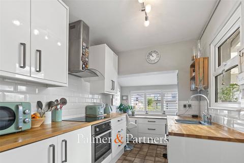 3 bedroom terraced house for sale, James Street, New Town, Colchester, Essex, CO1