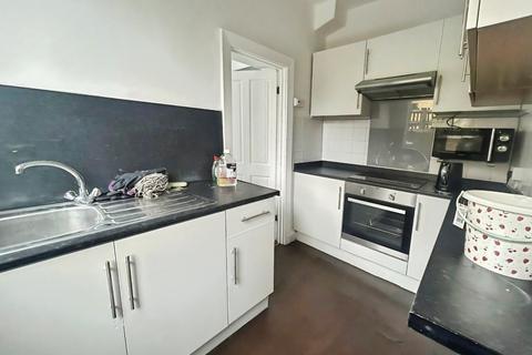 5 bedroom end of terrace house to rent, Prince Regent Lane, London E16