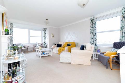 2 bedroom apartment for sale, West Parade, Worthing