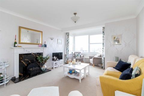 2 bedroom apartment for sale, West Parade, Worthing
