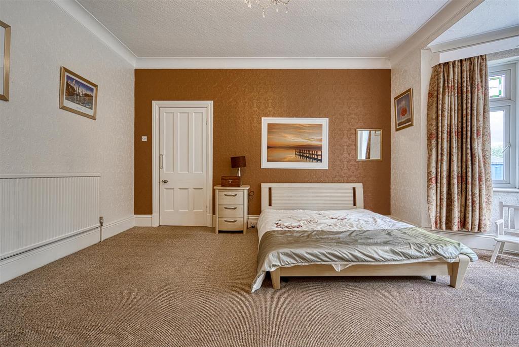 Bryn Hall, Bryn Gates Lane, Bamfurlong-49.jpg