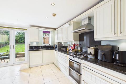 4 bedroom detached house for sale, Coyne Close, Surrey GU18