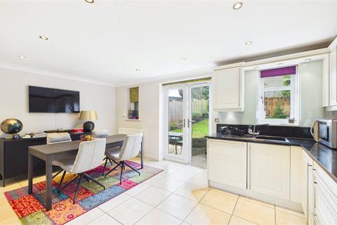 4 bedroom detached house for sale, Coyne Close, Surrey GU18