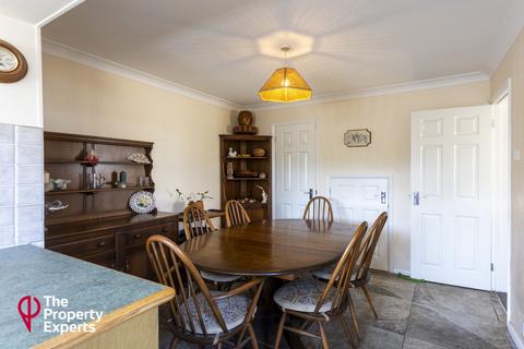 undefined, Hazel Drive, Reading, RG5