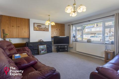 undefined, Hazel Drive, Reading, RG5