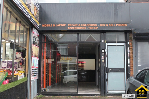 Retail property (high street) to rent - Season 2, Birmingham, West Midlands, B8