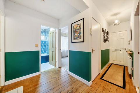 2 bedroom flat for sale, Garden View Court, Roundhay, Leeds, LS8