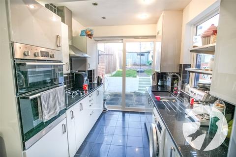 4 bedroom terraced house for sale, Gregory Crescent, London, SE9