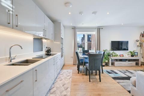 2 bedroom flat for sale, Ceres Crescent, Epsom