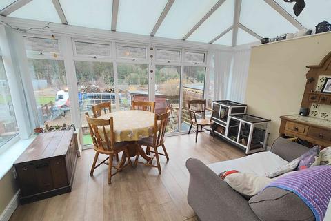 3 bedroom end of terrace house for sale, Copley Glen, Halifax HX3