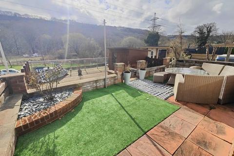 3 bedroom end of terrace house for sale, Copley Glen, Halifax HX3