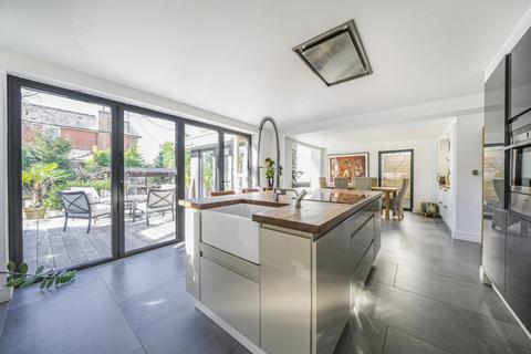 undefined, Brighton Road, Addlestone, Surrey, KT15