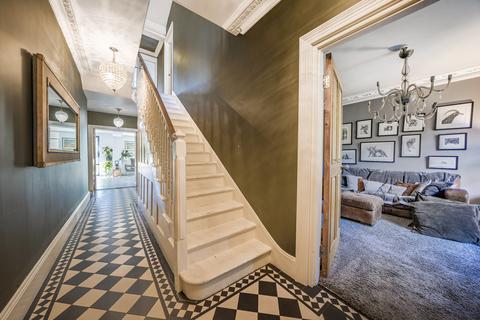 5 bedroom house for sale, Brighton Road, Addlestone, Surrey, KT15