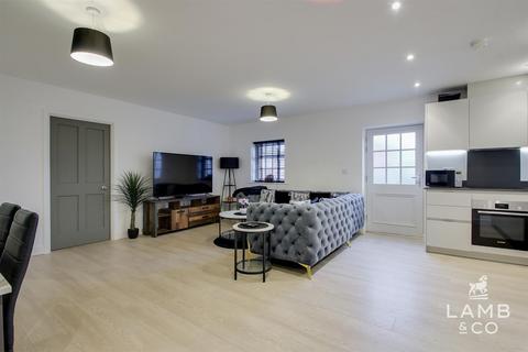 1 bedroom flat for sale, West Field Lane, Clacton-On-Sea CO16