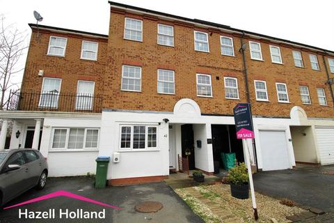 2 bedroom terraced house for sale, Oakleigh Close, Swanley