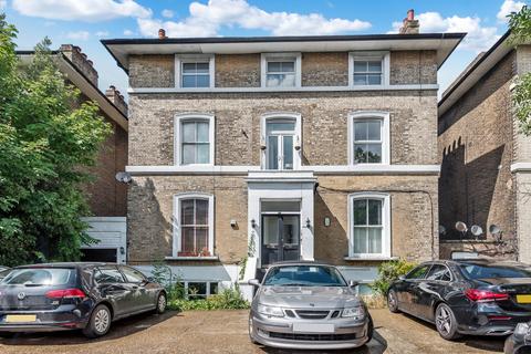1 bedroom flat to rent, Shooters Hill Road Blackheath SE3