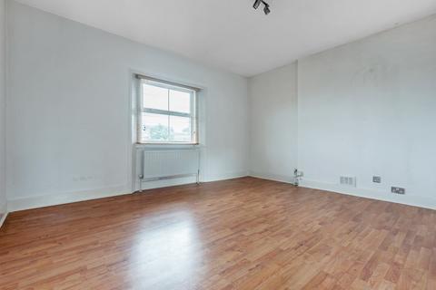 1 bedroom flat to rent, Shooters Hill Road Blackheath SE3