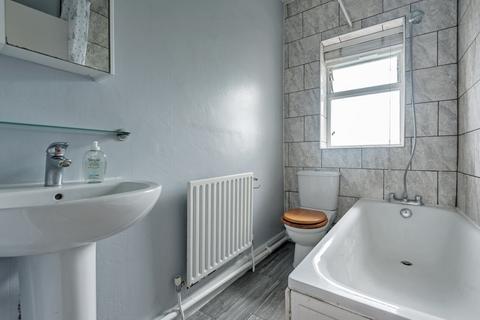 1 bedroom flat to rent, Shooters Hill Road Blackheath SE3