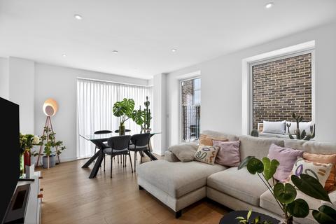 2 bedroom flat for sale, 10 Wyndham Road, London, SE5