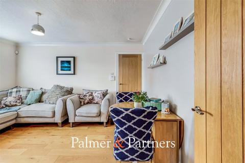 2 bedroom bungalow for sale, Jenner Mead, Chelmsford CM2