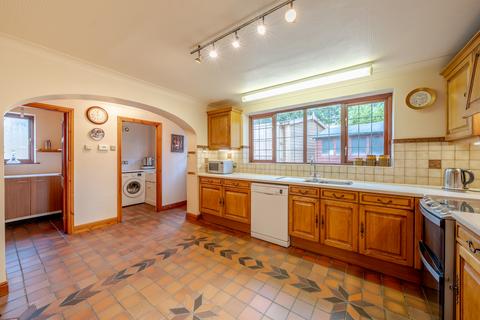 3 bedroom detached house for sale, Grosvenor Park, Leeds LS7