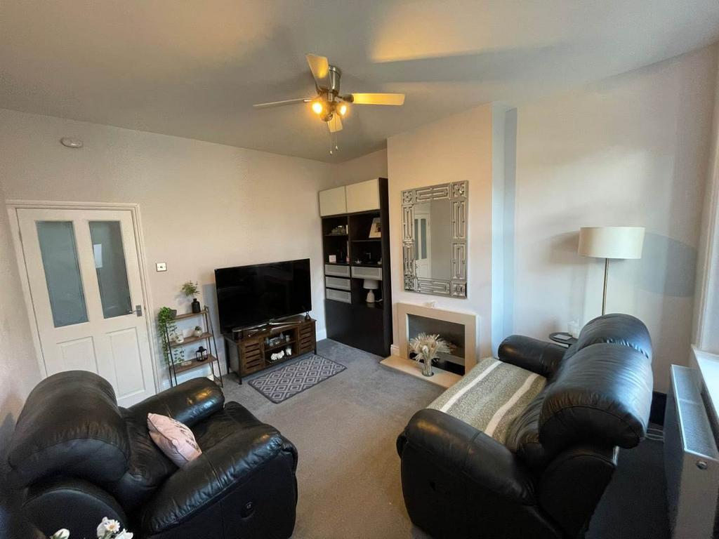 Lounge 2