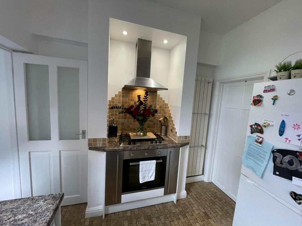 Kitchen 1