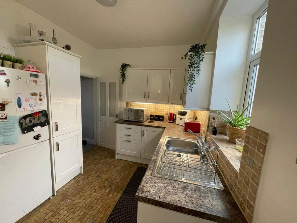 Kitchen 2