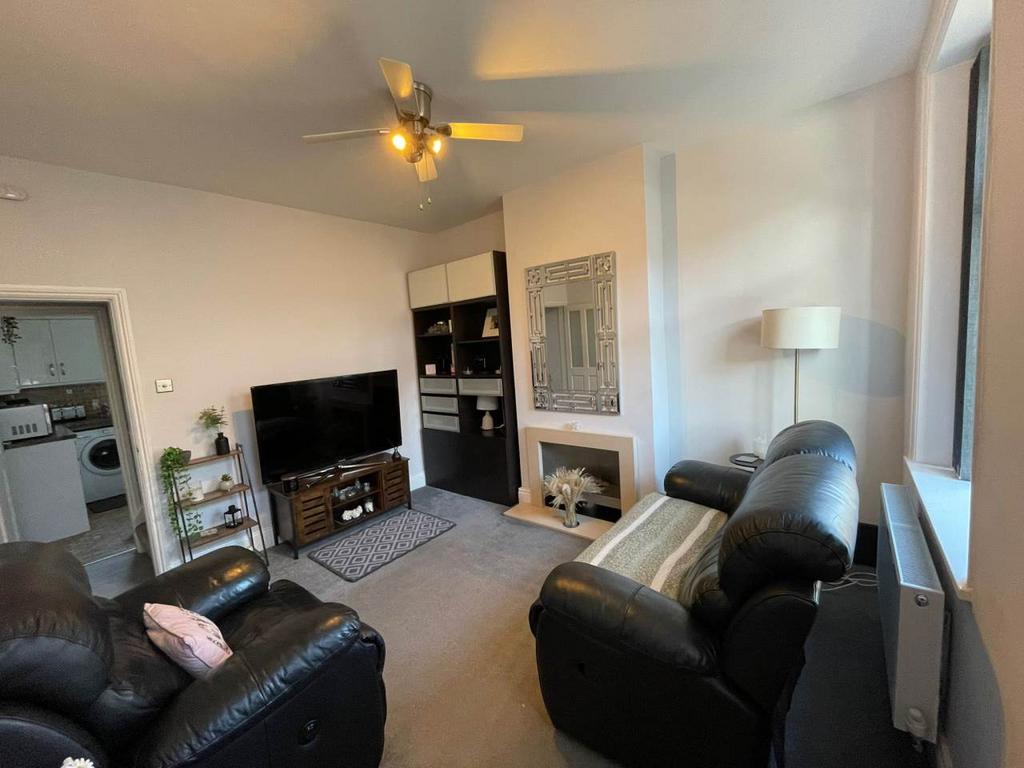 Lounge 1