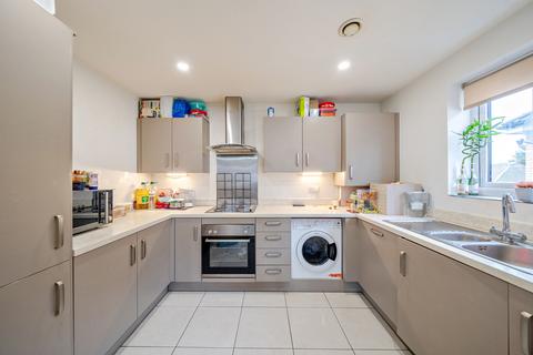2 bedroom apartment for sale, Corbins Lane, Harrow