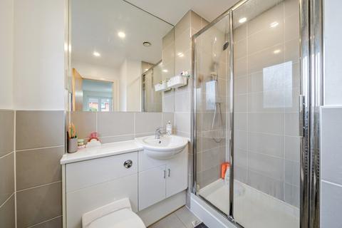 2 bedroom apartment for sale, Corbins Lane, Harrow