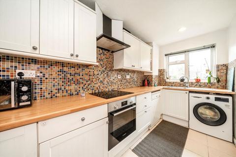 undefined, Deepwell Close, Isleworth TW7