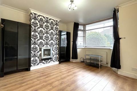 4 bedroom semi-detached house to rent, Delves Crescent, Walsall, West Midlands, WS5