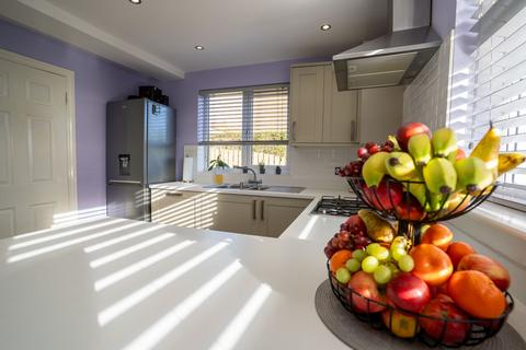 3 bedroom semi-detached house for sale, Lomond Crescent, Dunfermline, KY11