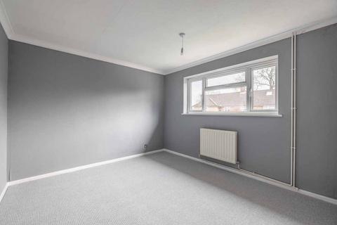 2 bedroom maisonette for sale, Heathway, Iver SL0