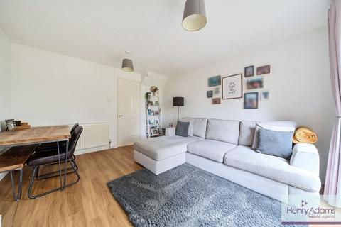 undefined, Dukes Close, Petersfield, GU32