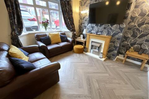 3 bedroom semi-detached house for sale, Highmoor Road, Rowley Regis B65