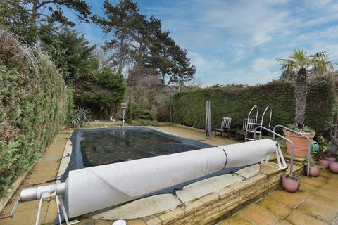 5 bedroom semi-detached house for sale, Elm Grove, Orpington BR6