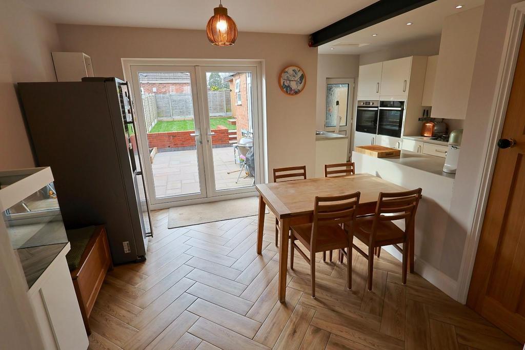 Kitchen / Diner
