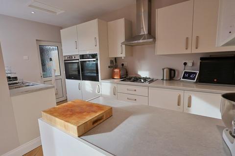 3 bedroom semi-detached house for sale, Sutton Avenue, Coventry CV5