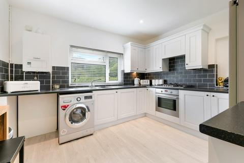 2 bedroom maisonette for sale, Ewell By Pass, Ewell Village