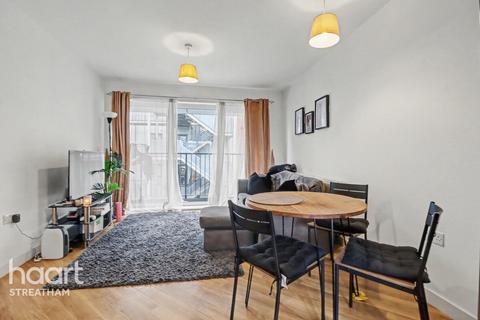 2 bedroom apartment to rent, Tooting High Street, London SW17