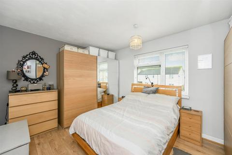 undefined, Cherrydown Avenue, Chingford