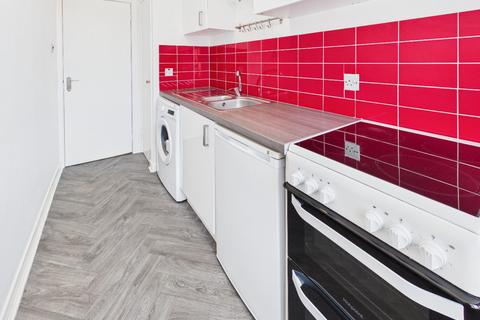 1 bedroom flat to rent, Albert Street, Stobswell, Dundee, DD4