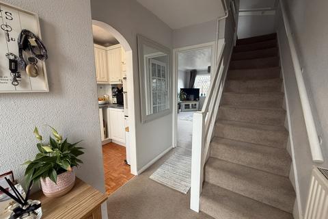 2 bedroom terraced house to rent, Woodleigh Road, Newton Abbot