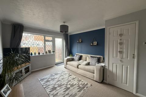 2 bedroom terraced house to rent, Woodleigh Road, Newton Abbot