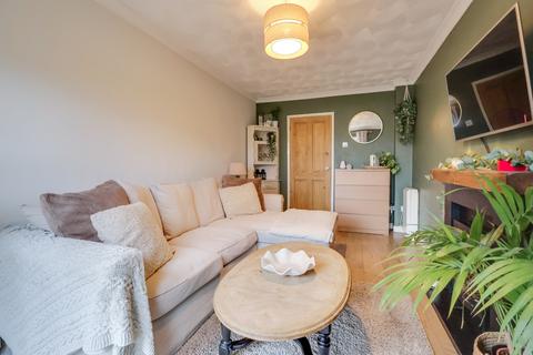 2 bedroom maisonette for sale, Portsmouth Road, Woolston