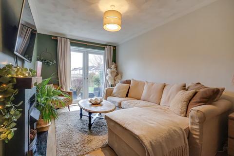 2 bedroom maisonette for sale, Portsmouth Road, Woolston